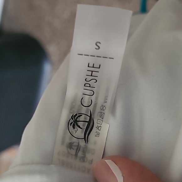 Cupshe Small One Piece - Picture 7 of 7